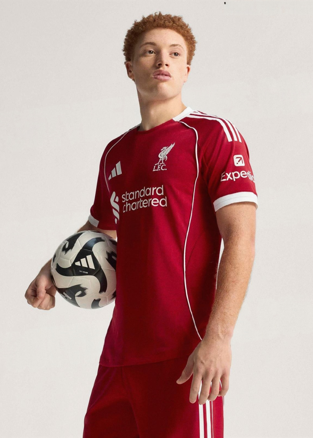 חליפת משחק רשמית ליברפול בית - 2025/2026