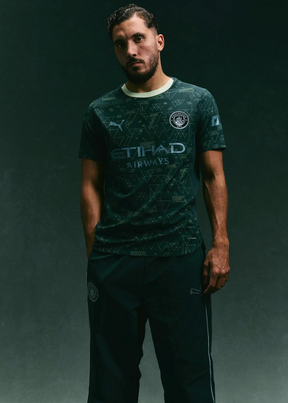 חליפת משחק רשמית מנצ'סטר סיטי רביעית - 2025/2026