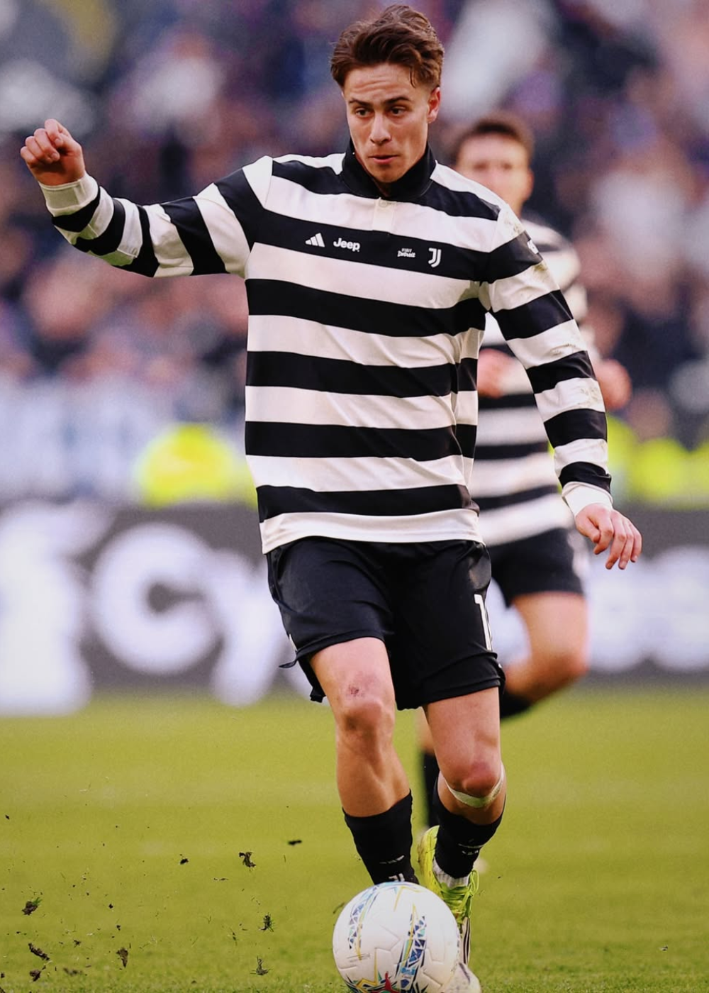 חליפת משחק רשמית יובנטוס רביעית שרוול ארוך - 2025/2026