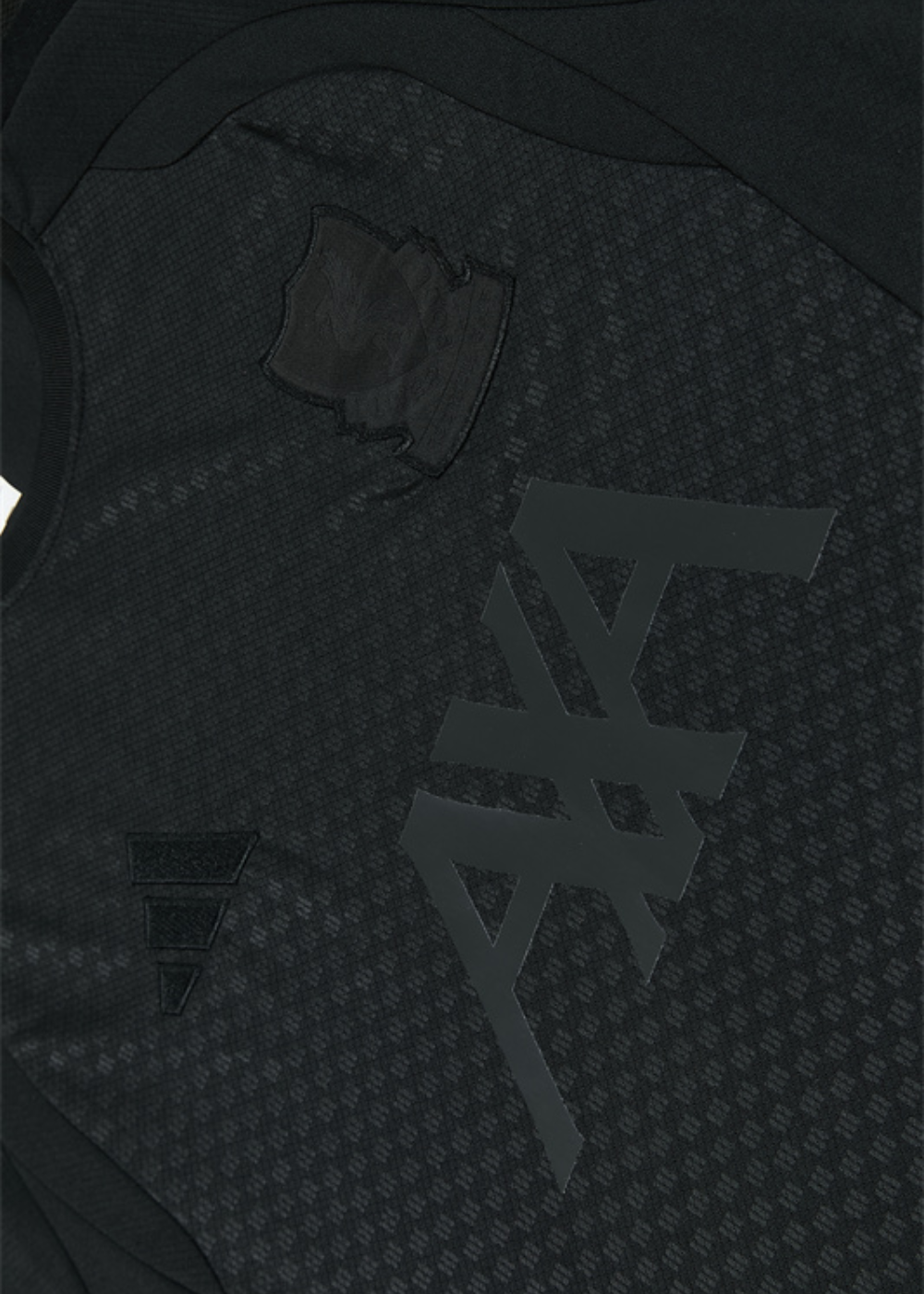 חליפת אימון רשמית ליברפול | 2026/2027