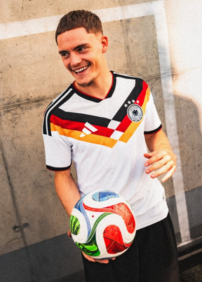 חליפת משחק רשמית גרמניה בית - 2025/2026