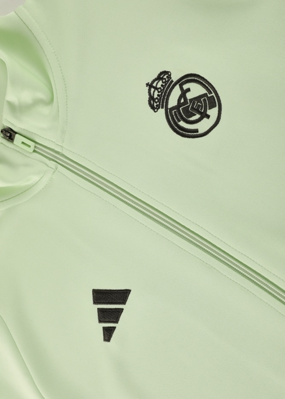 חליפת אימון ארוכה ריאל מדריד - 2025/2026