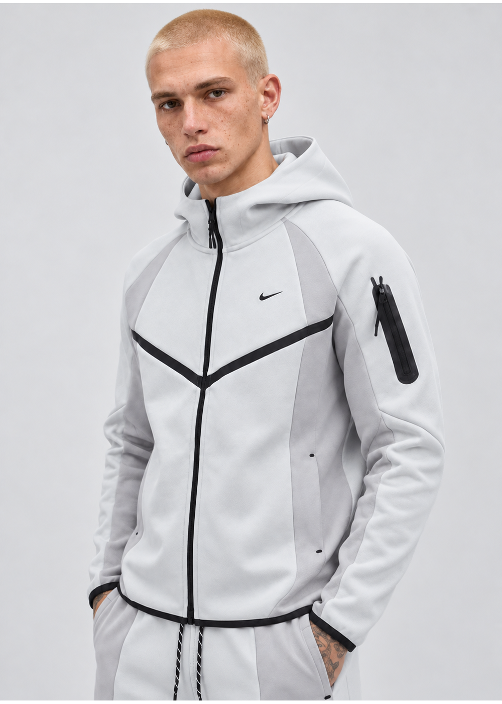 חליפת פוטר TECH FLEECE | לבן/אפור